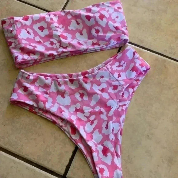 Shein - Picture 1 of 4